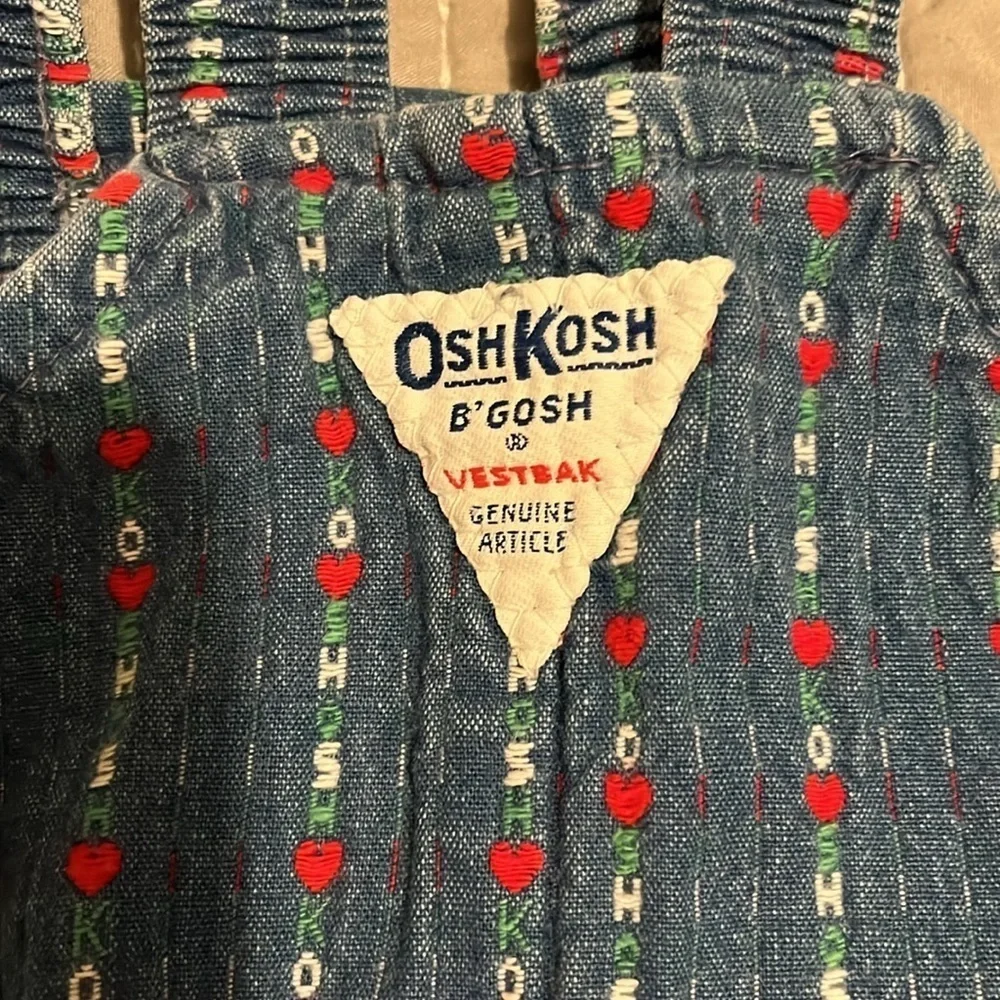 OSH KOSH ~ Vintage Girls Overalls with Feet Red Hearts and ‘Osh Kosh’ Spell Out
